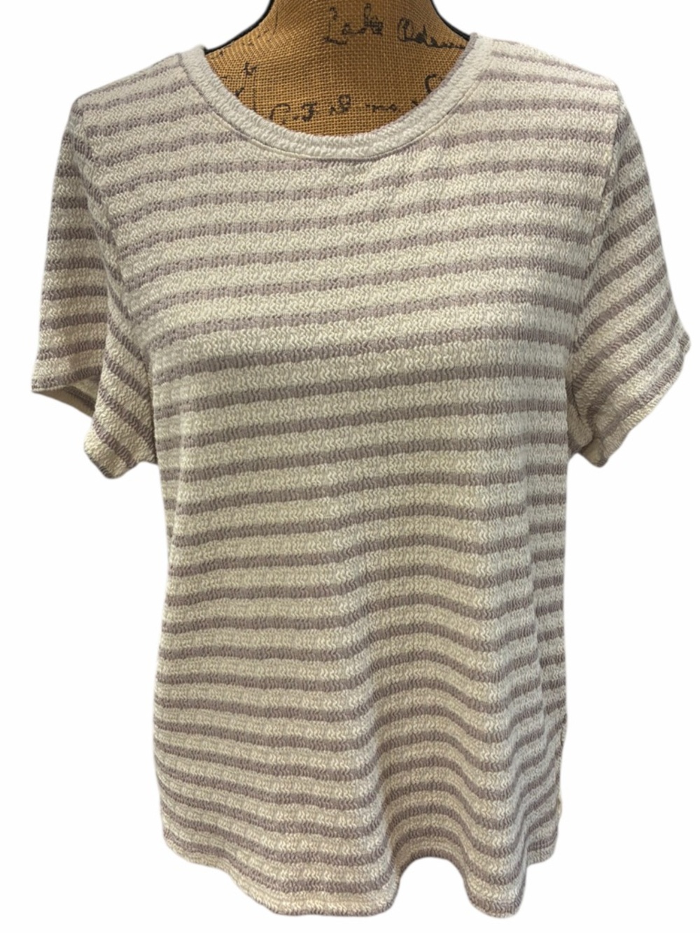 Women’s Torrid Cream & Toupe Striped, Textured Top  sz-2 plus size